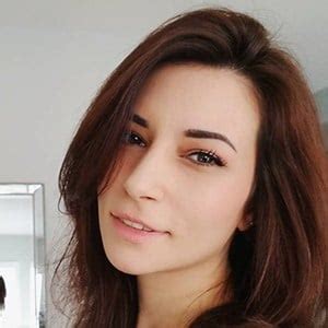 alinity net worth|Alinity Divine Bio, YouTuber, Age, Family, Husband,。